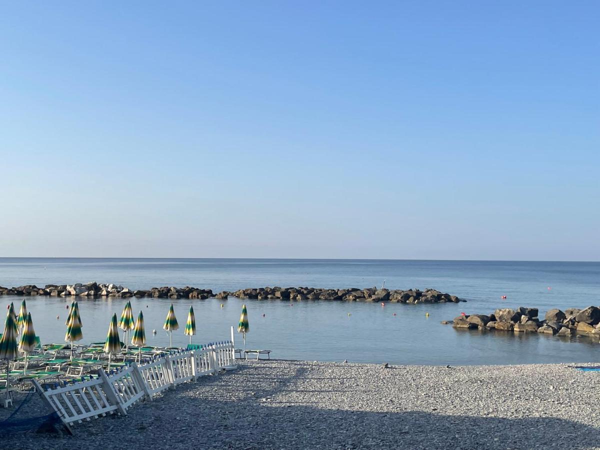Apartament Casa Aiga Marina Ventimiglia Zewnętrze zdjęcie